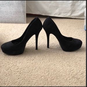 Charlotte Russe Black Suede Pumps Sz.9